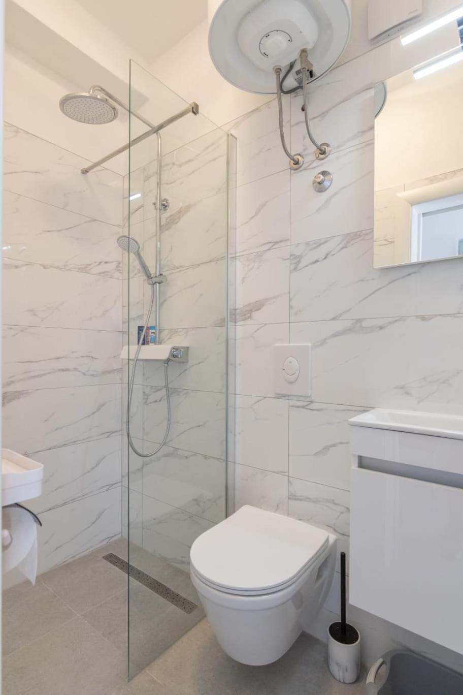 Apartment Karla Komiža Buitenkant foto