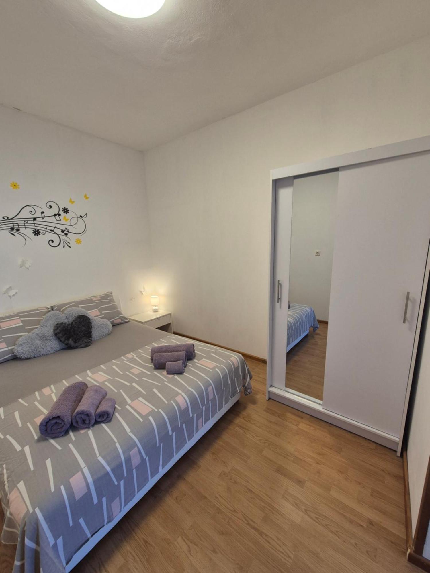 Apartment Karla Komiža Buitenkant foto